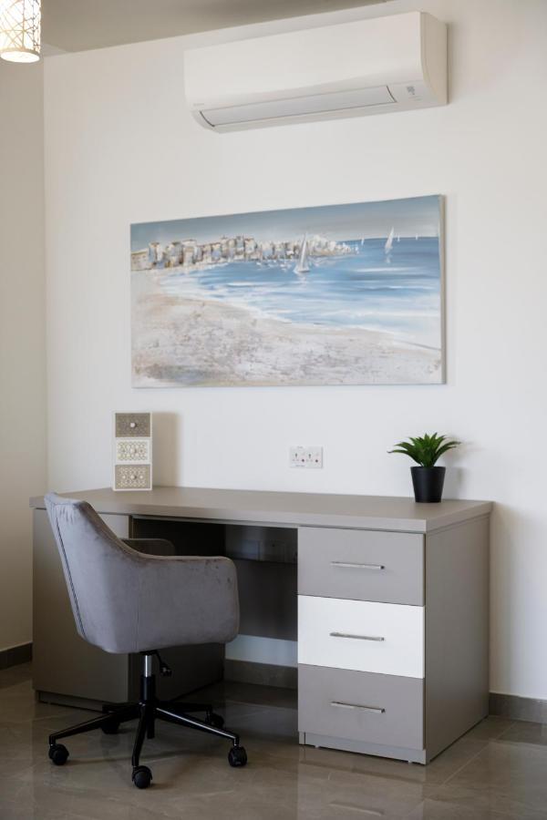 Hilltop Apartments - Stylish Comfort Living Close To The Sea, Bugibba St. Paul's Bay Exterior foto