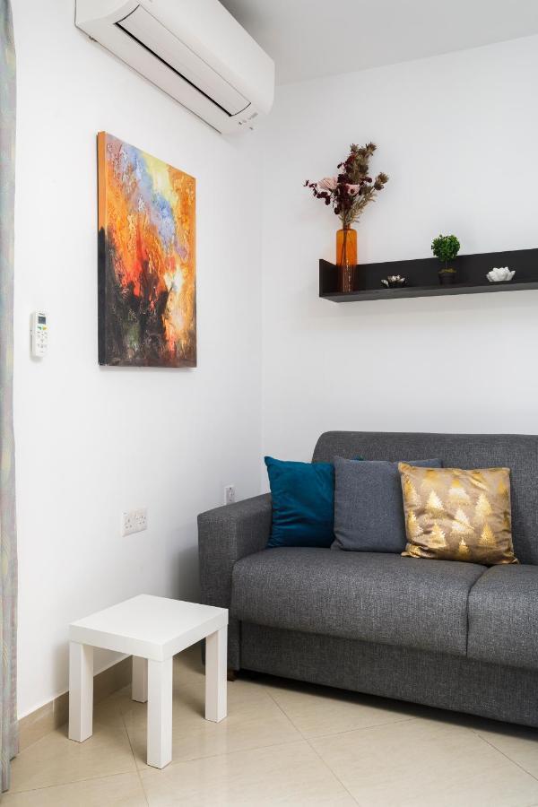 Hilltop Apartments - Stylish Comfort Living Close To The Sea, Bugibba St. Paul's Bay Exterior foto